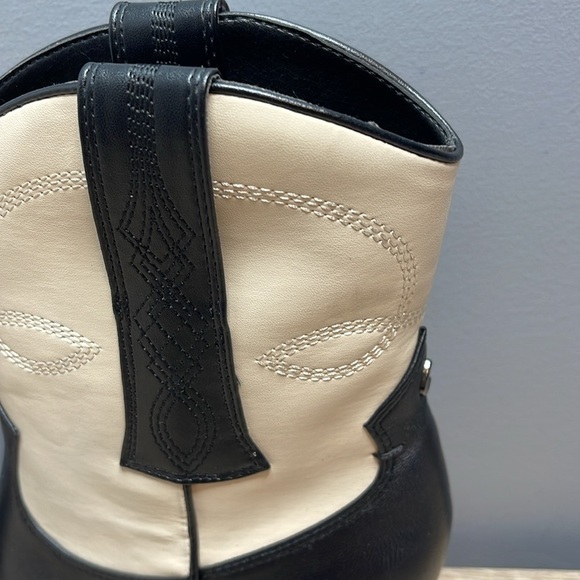 Circus NY by Sam Edelman Yolanda NWOT 2 Tone Black Cream Short Western Boot 8.5 - Picture 7 of 12